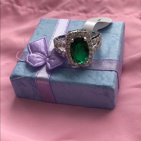 Fun Ring - Picture 3 of 4